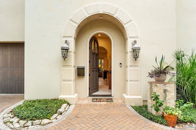 205 Hubbard St unit 2, San Antonio, TX 78209 - photo 2