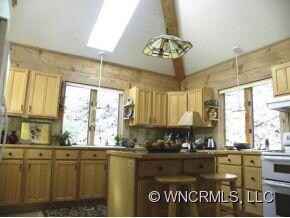CHEERY KITCHEN