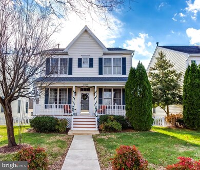 43057 Edgewater St, Chantilly, VA 20152 - photo 2