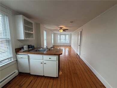 235 Spring St unit 4, Newport, RI 02840 - photo 6