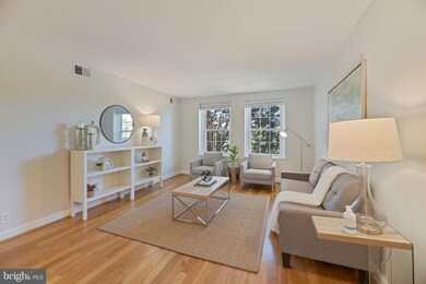 4623 31st Rd S unit B2, Arlington, VA 22206 - photo 3