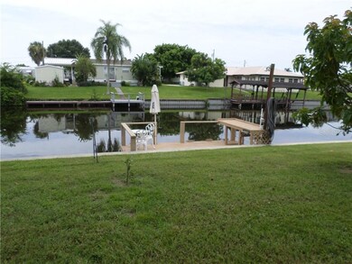 DOCK  WITH ELECTRIC