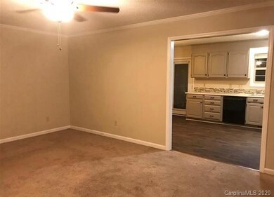 107 Antler Dr, Statesville, NC 28625 - photo 2