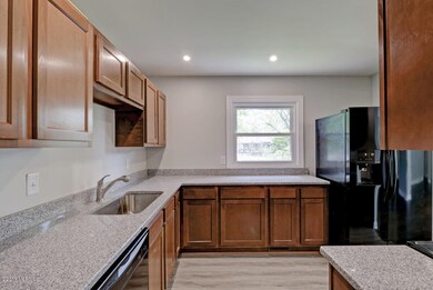 726 N College Kitchen