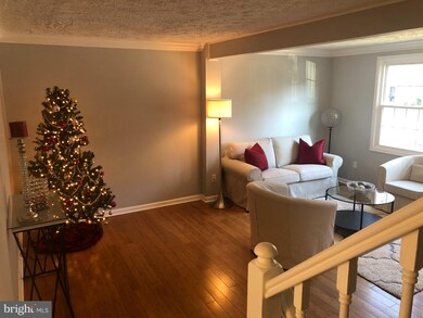 3614 Wharf Ln, Triangle, VA 22172 - photo 5