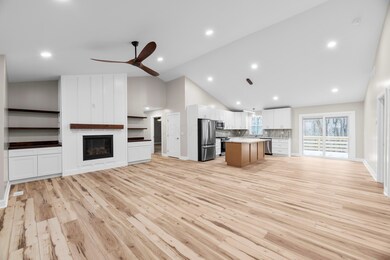 784 Crestrose Cir 005