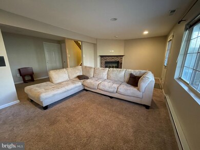 2331 Middle Creek Ln, Reston, VA 20191 - photo 7