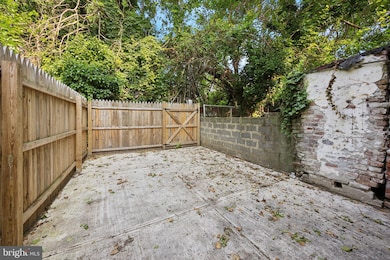 2416 N Carlisle St, Philadelphia, PA 19132 - photo 7