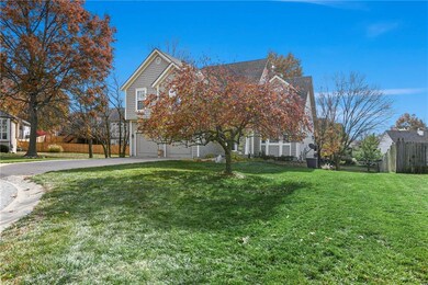 1511 Fox Run Ln, Raymore, MO 64083 - photo 3