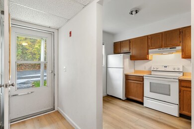 2 Alden Place unit 4, Vergennes, VT 05491 - photo 5