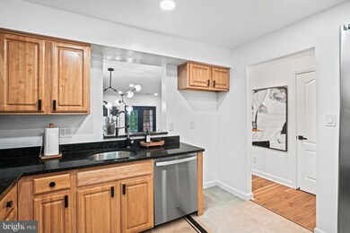 3912 Chesterwood Dr, Silver Spring, MD 20906 - photo 6