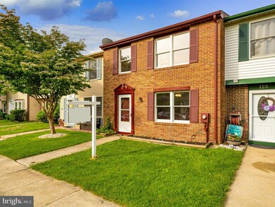 121 Savannah Ct, Walkersville, MD 21793 - photo 2