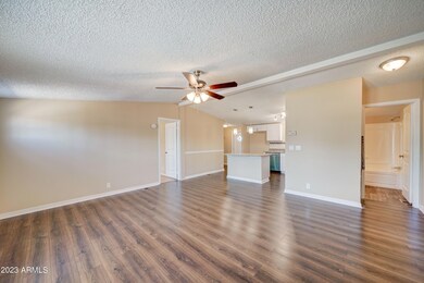2706 N Grand Dr-7