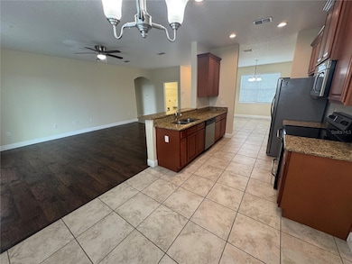 33918 Emerald Pond Loop, Leesburg, FL 34788 - photo 5