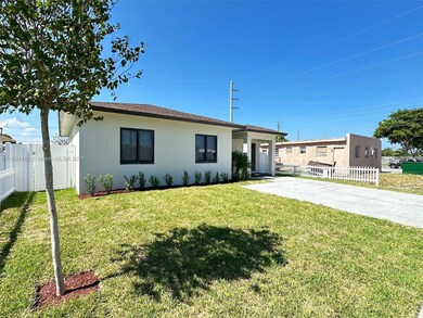 2207 Simms St, Hollywood, FL 33020 - photo 2