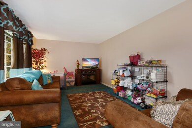 101 Red Bank Ct, West Deptford, NJ 08096 - photo 5