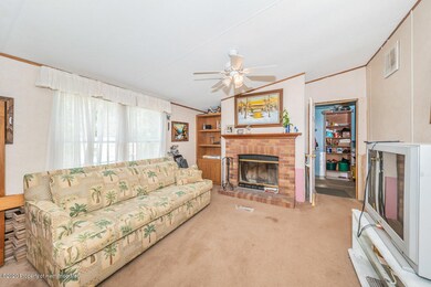 Family Room1-2