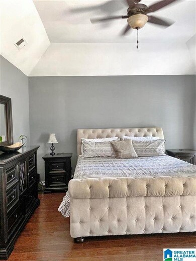 427 Camden Cove Cir, Calera, AL 35040 - photo 6