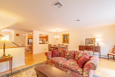 45 Ettl Ln unit 403, Greenwich, CT 06831 - photo 5