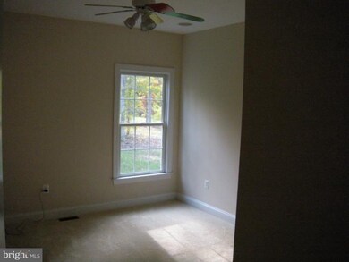 536 Timberland Manor Dr, Bentonville, VA 22610 - photo 6