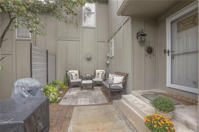 9930 Edelweiss Cir, Shawnee, KS 66203 - photo 2