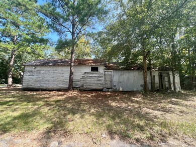 516 W Suwanee St, Fitzgerald, GA 31750 - photo 3