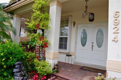 6924 NW 107th Place, Doral, FL 33178 - photo 5