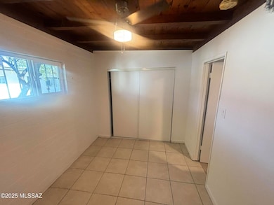 3566 E Kleindale Rd unit D, Tucson, AZ 85716 - photo 3