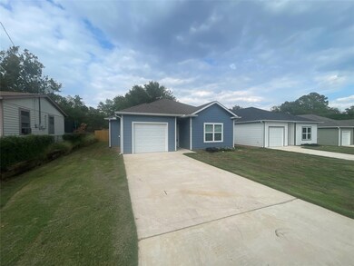1009 Dubois St, Denison, TX 75020 - photo 2