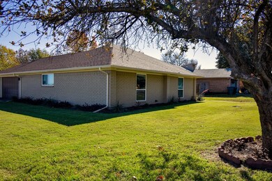 3221 N Marseille St, Sherman, TX 75090 - photo 2