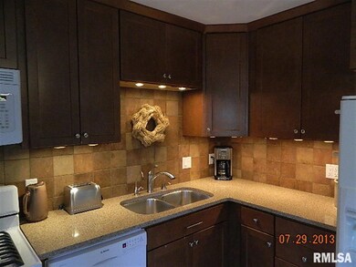 2924 High Point Dr, Davenport, IA 52806 - photo 5