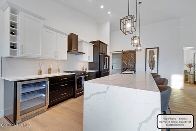 2195-R-sideload-kitchen-1481