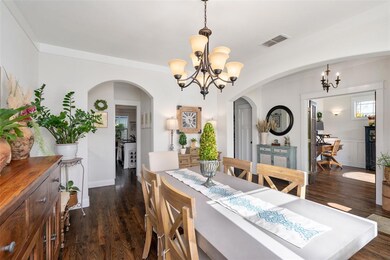Great space for entertaining for family dinners an