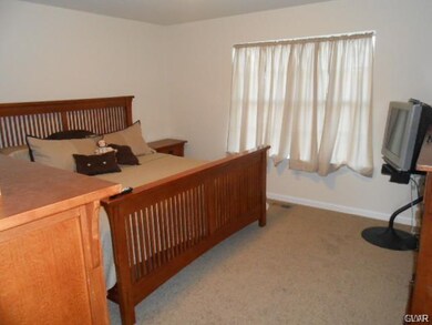 4044 Blaise Ct unit Lot 9, Allentown, PA 18104 - photo 4