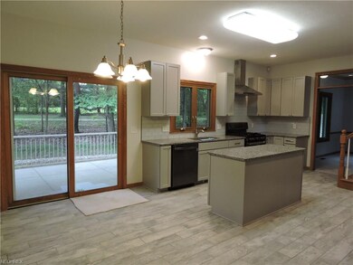 Completely remodeled kitchen from top to bottom wi