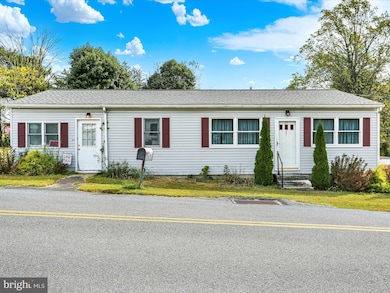 29 Elm Ave, Temple, PA 19560 - photo 2