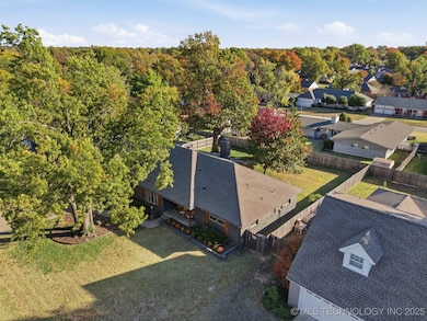 5849 S Irvington Ave, Tulsa, OK 74135 - photo 2