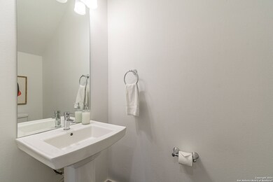 811 E Elmira St unit 8, San Antonio, TX 78212 - photo 6