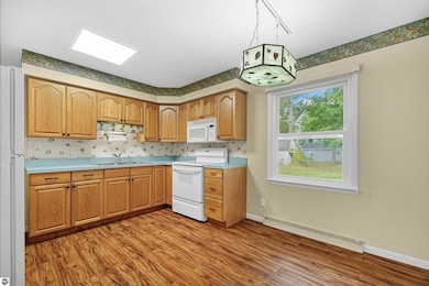 1903 Maple Dr, Traverse City, MI 49686 - photo 6