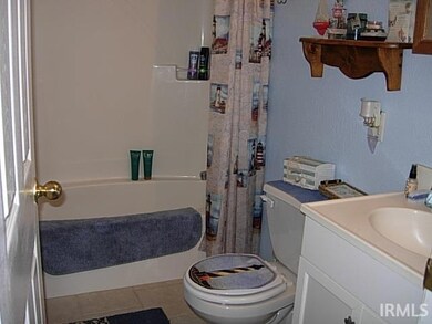 10128 E Dobson Rd, Bloomfield, IN 47424 - photo 5