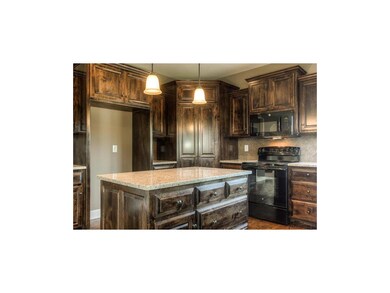 Kitchen Island with Seating Area. Pictures of a Pr