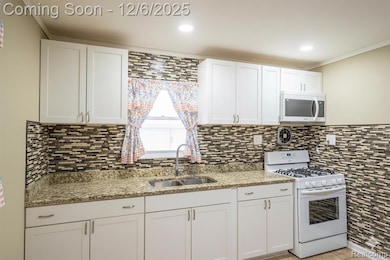 1539 Dulong Ave, Madison Heights, MI 48071 - photo 4