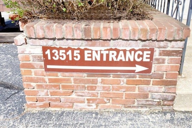 13515 Coliseum Dr unit A, Chesterfield, MO 63017 - photo 4