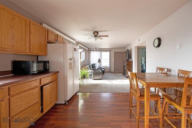 Kitchen/Dining Area