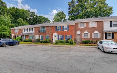 3007 Patriot Ct, Greensboro, NC 27408 - photo 3