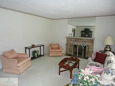 2411 Chatham Rd, Lansing, MI 48910 - photo 2