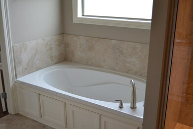 109 Meadow Gate Master Bath 3