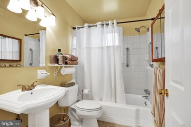 2108 Keating St, Temple Hills, MD 20748 - photo 4