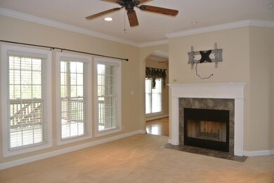 GREATROOM W/ FIREPLACE
