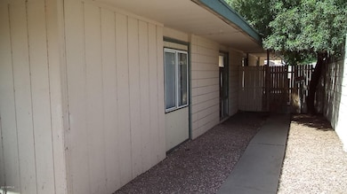 2028 Cactus Rd   (7)